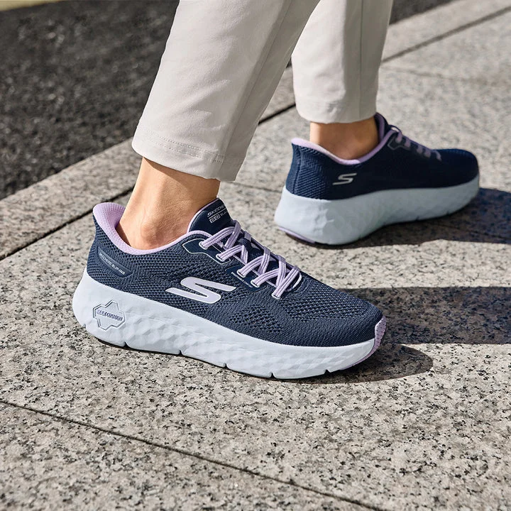 کفش پیاده‌روی زنانه اسکچرز مدل GOwalk Max Cushioning Hyper Burst