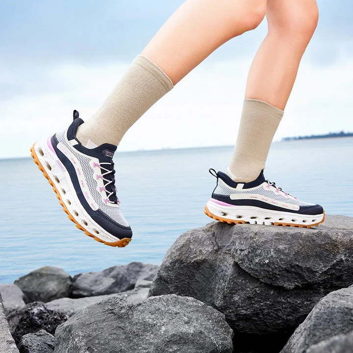 کفش طبیعت‌گردی زنانه اسکچرز مدل Outdoor Glide-Step At - Converter
